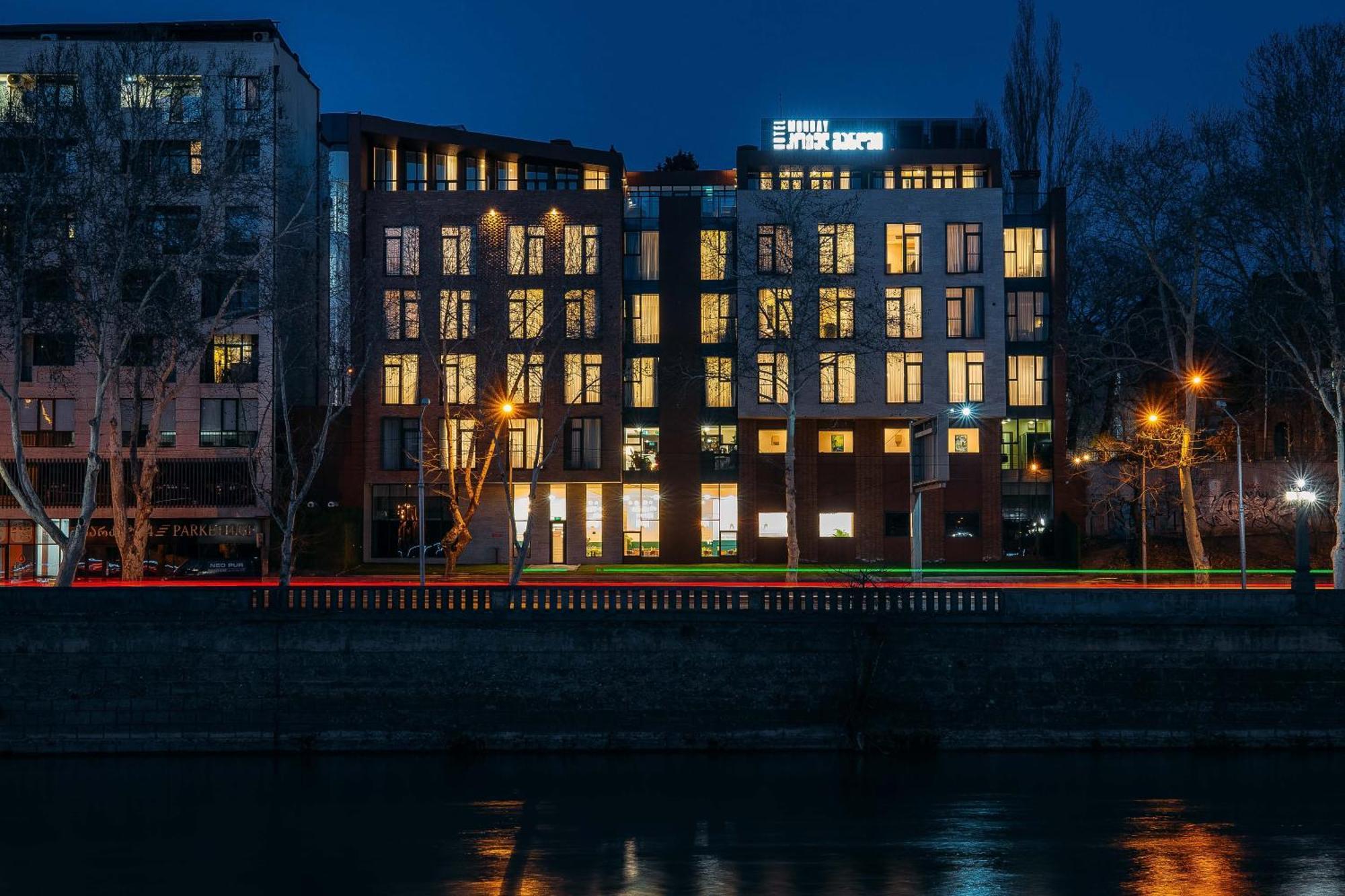 Hotel Monday By Dnt Group Tbilisi Ngoại thất bức ảnh