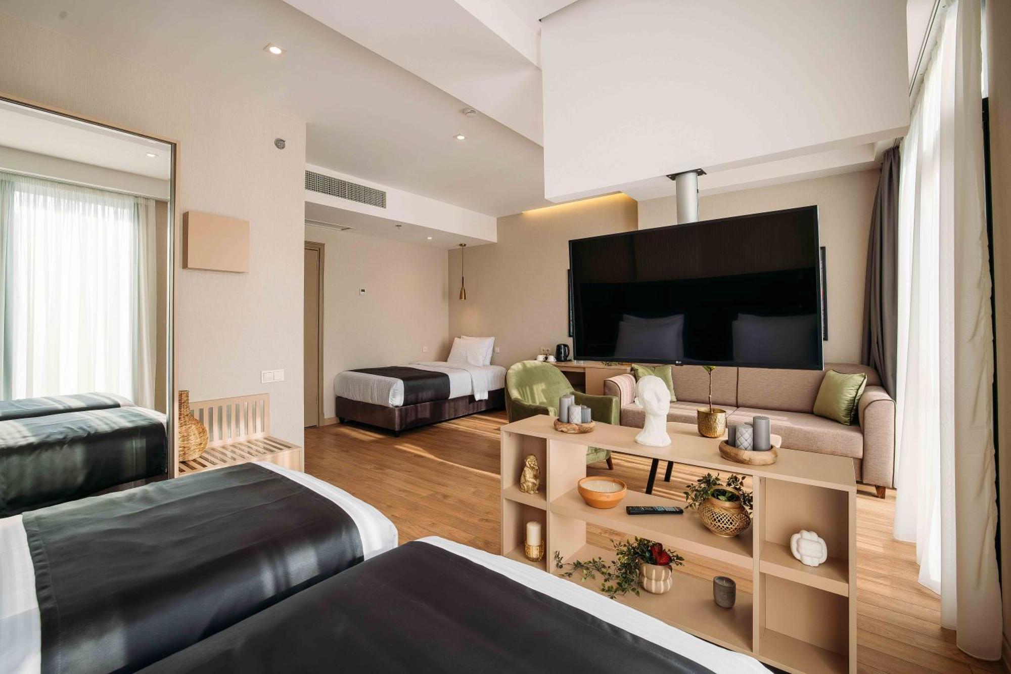 Hotel Monday By Dnt Group Tbilisi Ngoại thất bức ảnh