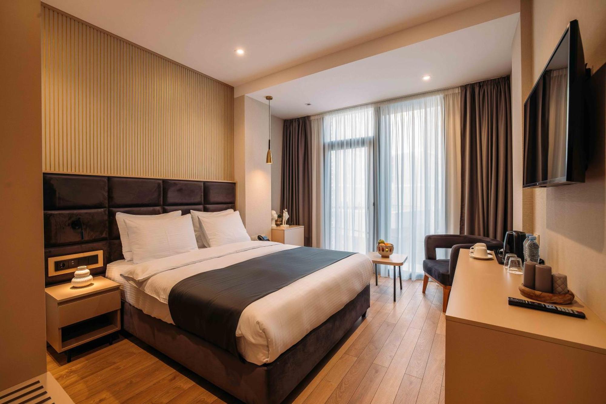Hotel Monday By Dnt Group Tbilisi Ngoại thất bức ảnh