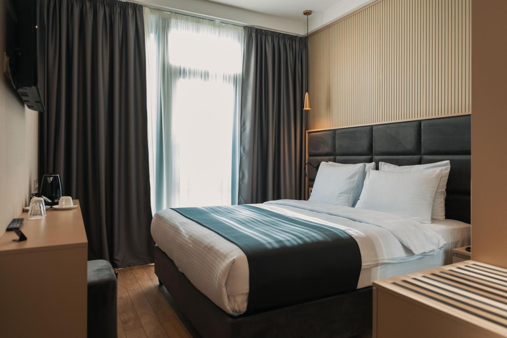 Hotel Monday By Dnt Group Tbilisi Ngoại thất bức ảnh