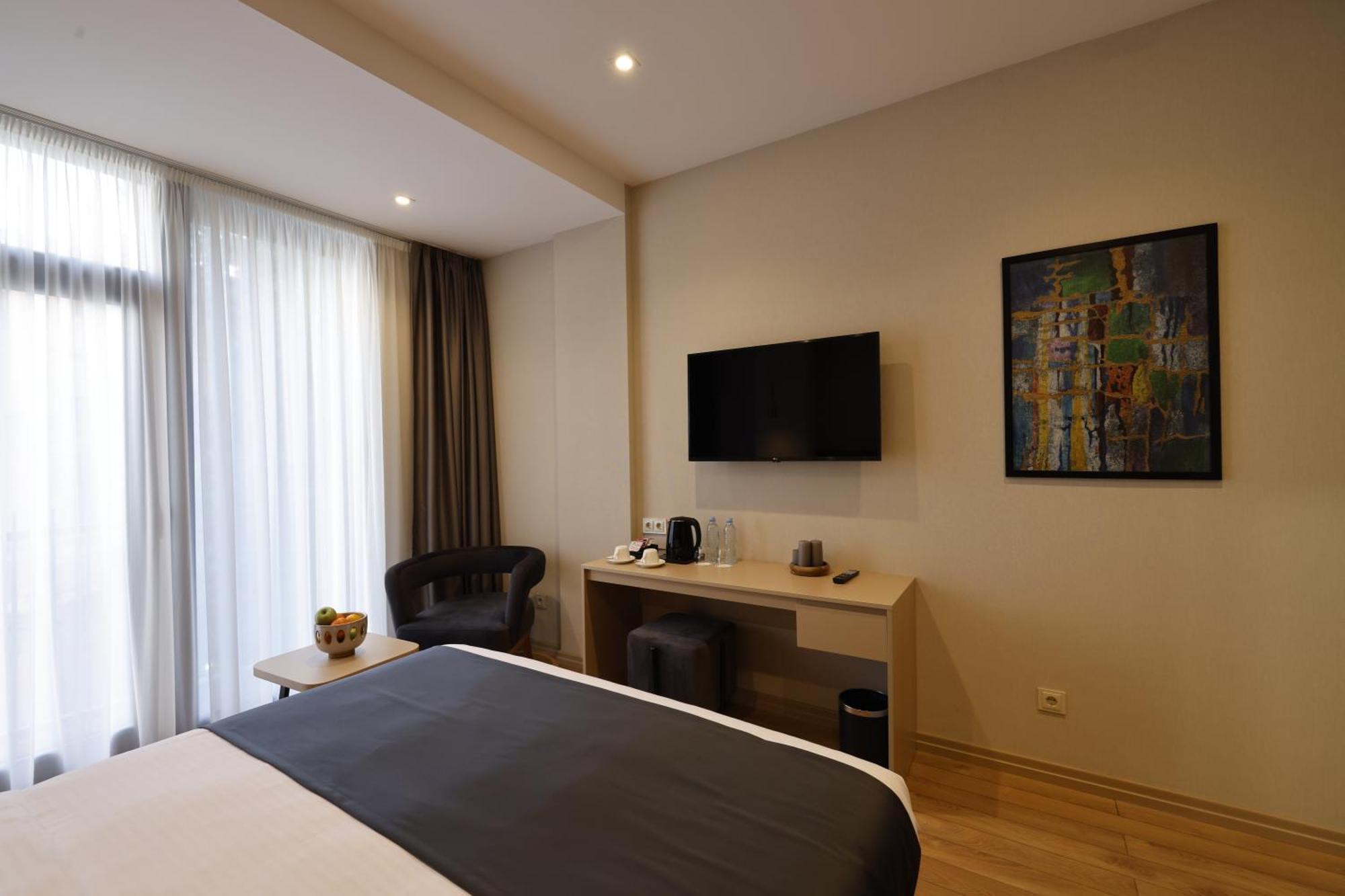 Hotel Monday By Dnt Group Tbilisi Ngoại thất bức ảnh