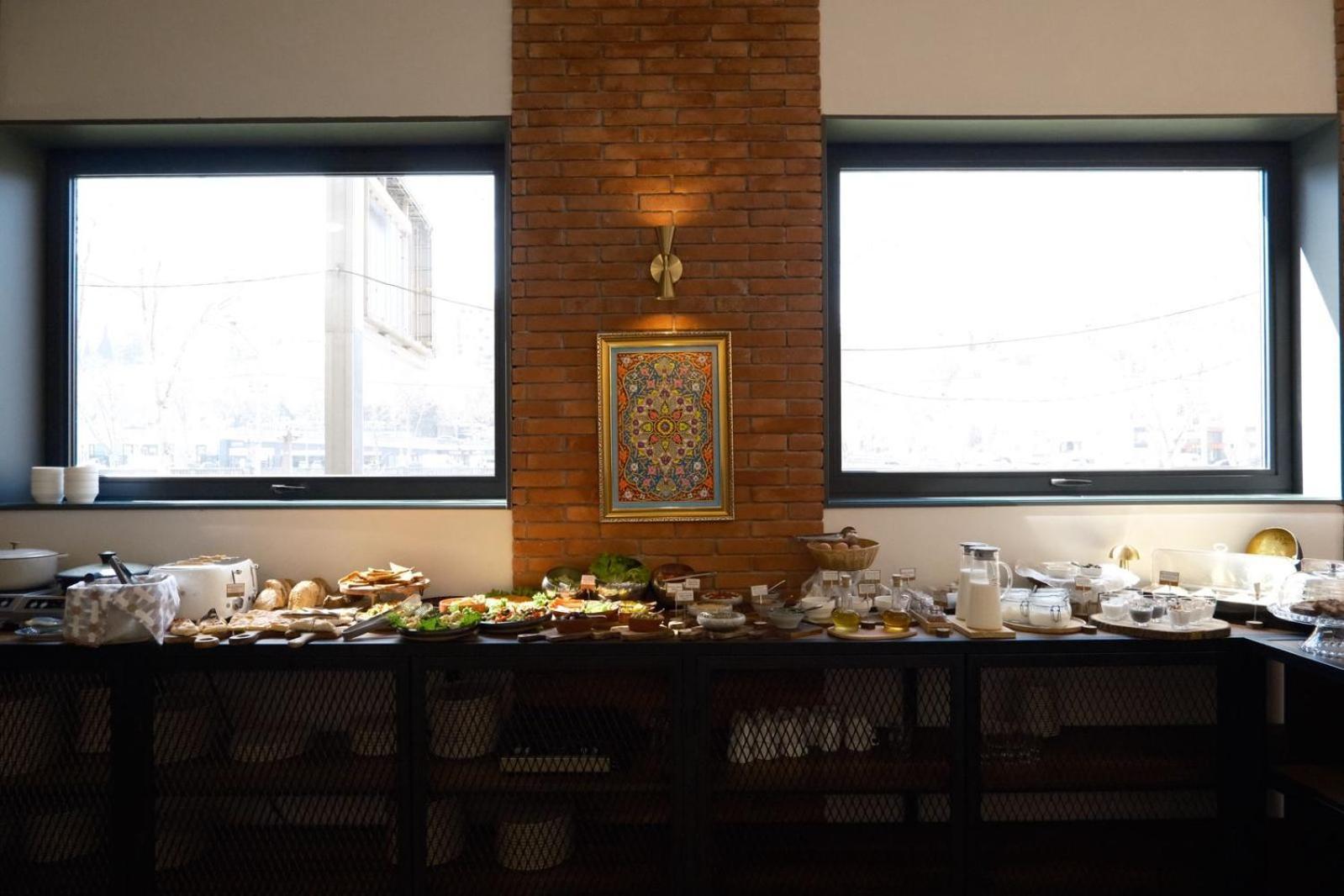 Hotel Monday By Dnt Group Tbilisi Ngoại thất bức ảnh